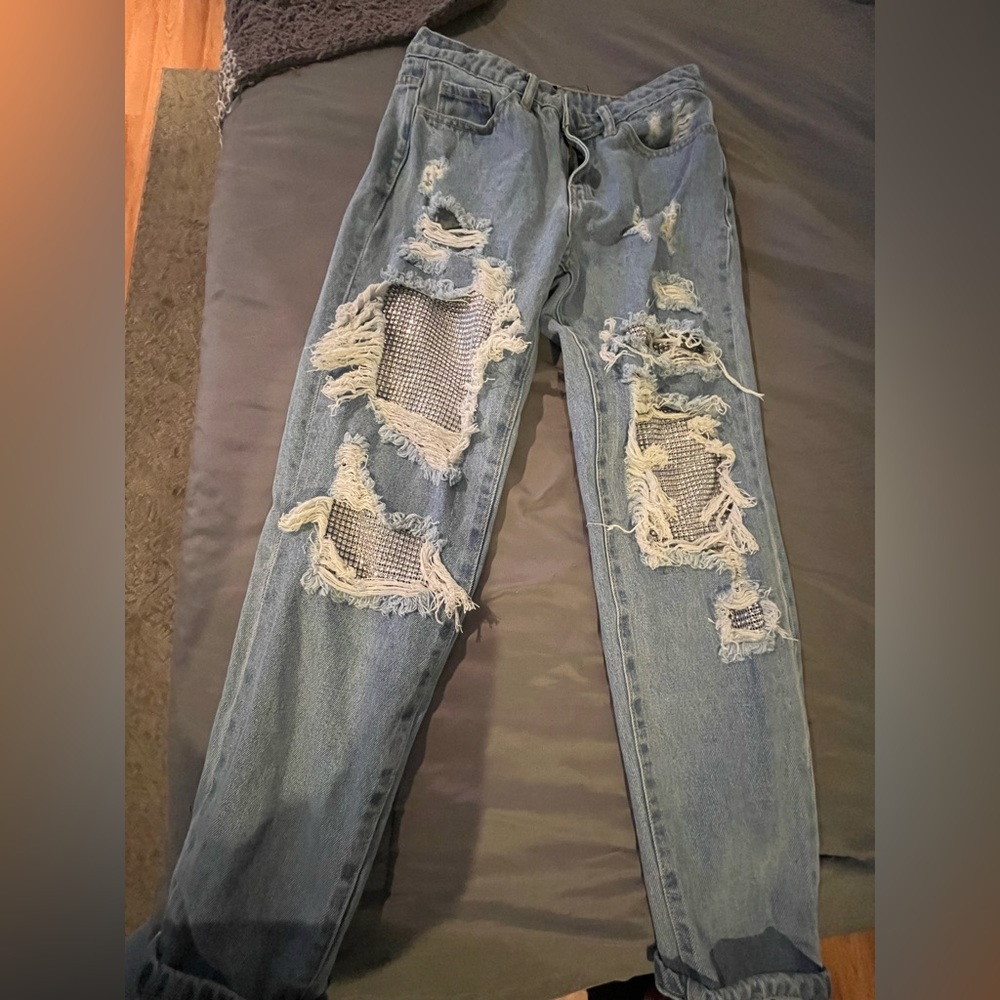 Ripped sparkle jeans